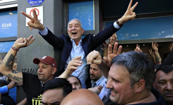 A la espera del resultado oficial, Alak se adjudicó el triunfo en La Plata