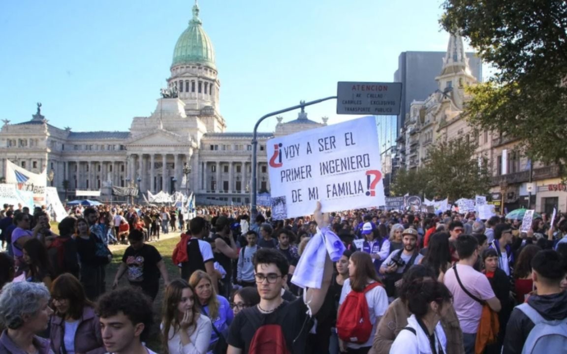 La Marcha Federal Universitaria responde a “intereses políticos”, dicen desde el Gobierno