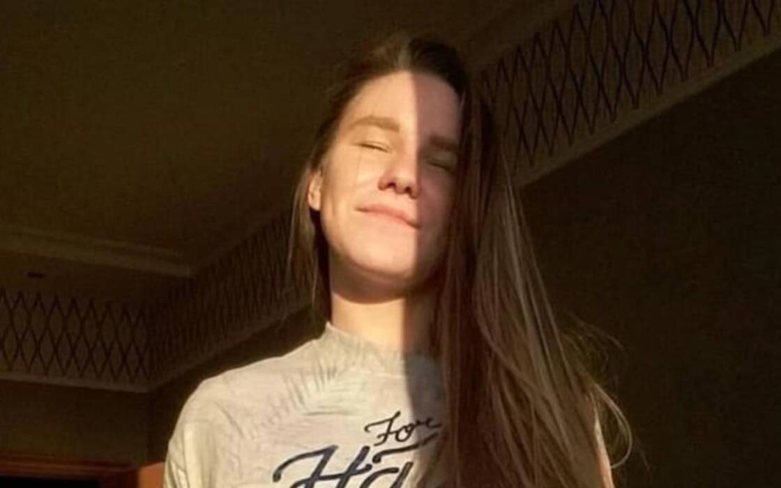 Durante la grabación de un video: horrible final de una influencer rusa de 24 años que cayó al vacío
