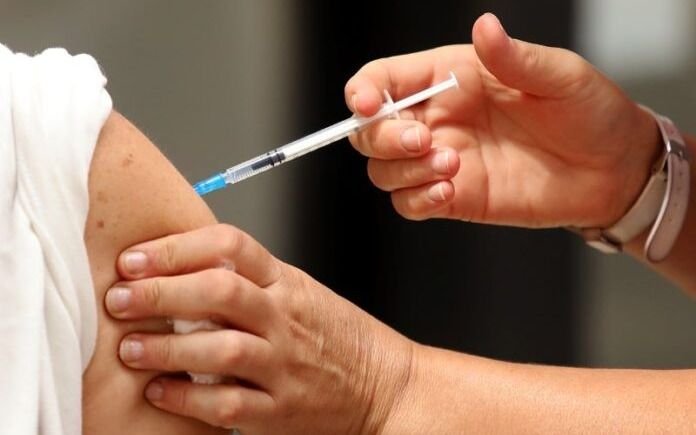 Paso clave en la vacunación contra el dengue: cuáles son las farmacias de La Plata que tienen 30% de descuento con IOMA