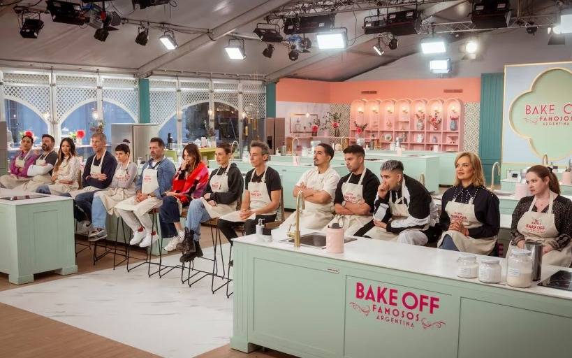 Bake Off Famosos tuvo una nueva competencia y dos participantes quedaron en la cuerda floja: ¿Qué decisión tomó el jurado?