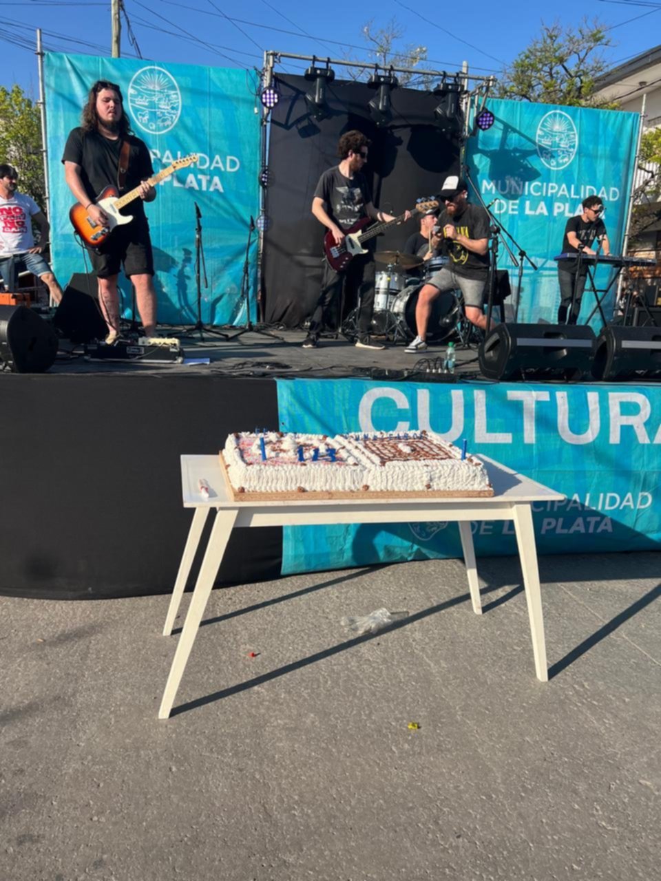 Lisandro Olmos festejó su aniversario con acto y múltiples shows en vivo