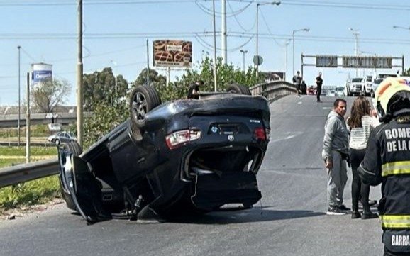 Triple choque en Avenida General Paz: hay nueve heridos