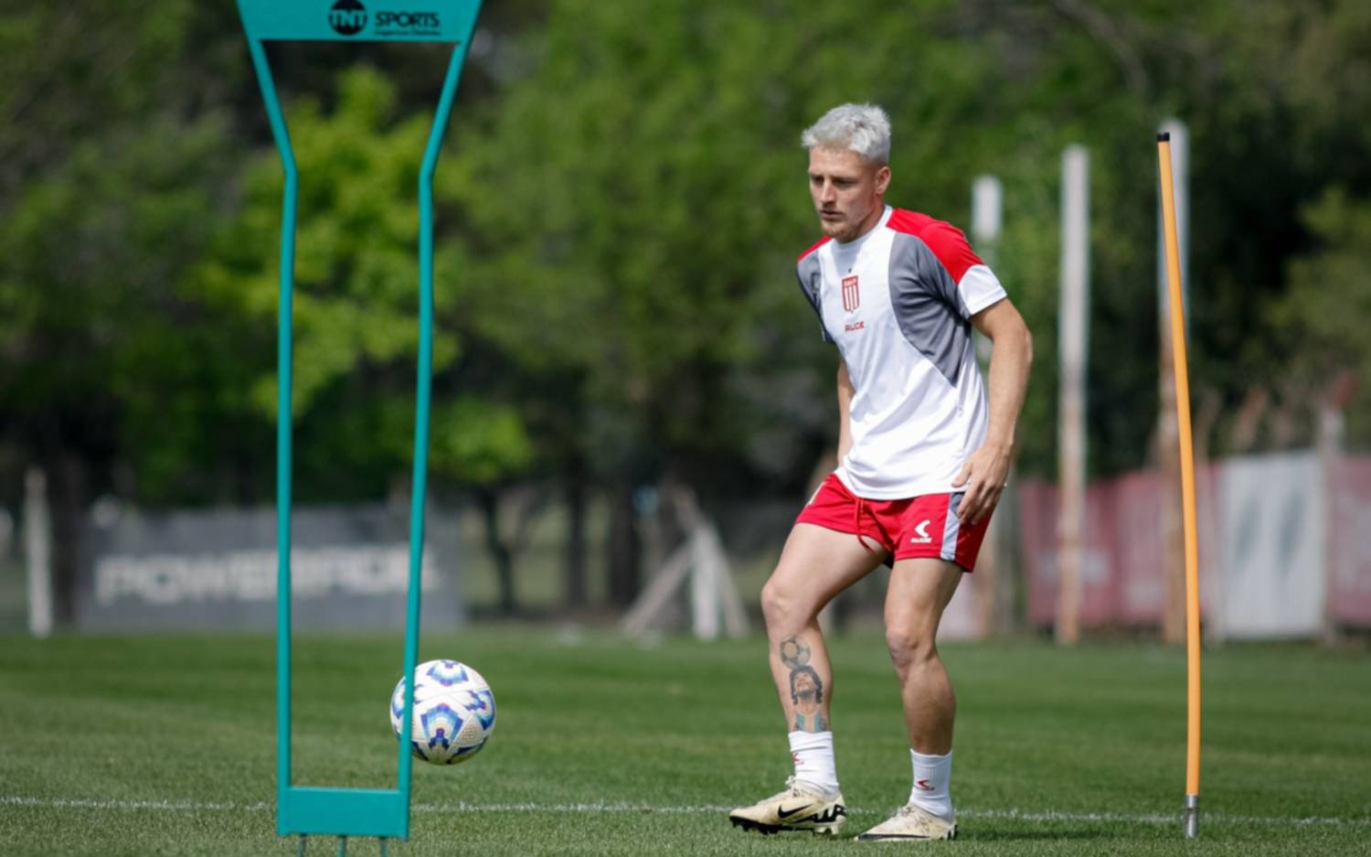 Estudiantes visita a Banfield: recupera a dos titulares y suma dos juveniles