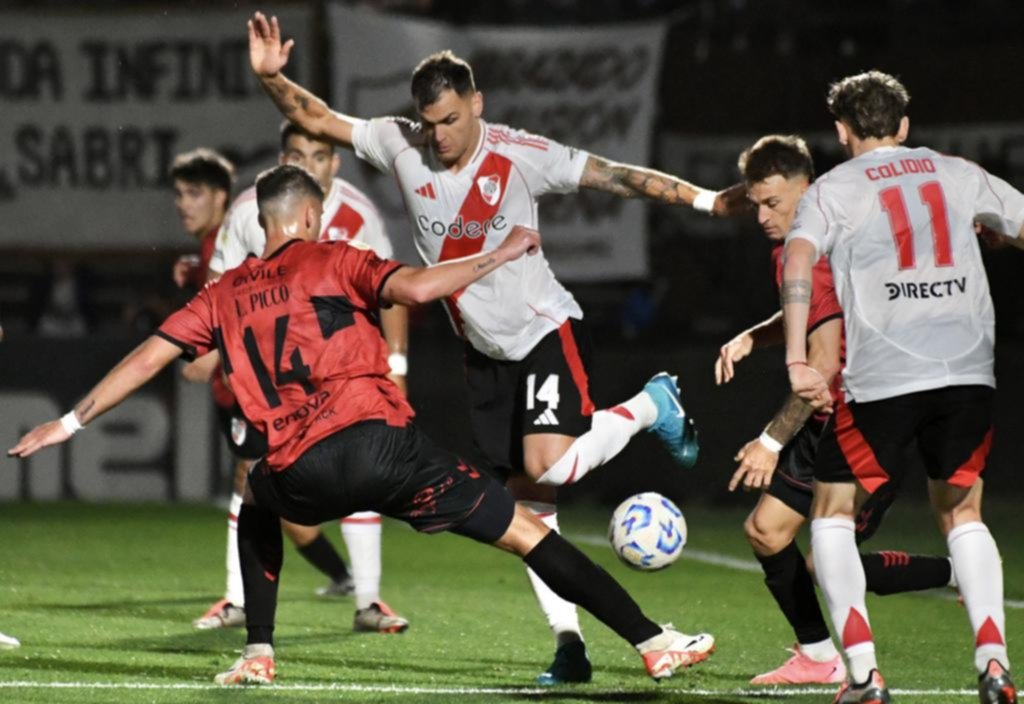 River no le encuentra la mano en la Liga y se aleja más de la punta