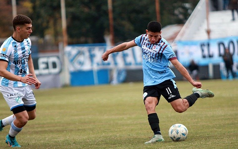 Argentino de Quilmes se mantiene en los puestos de pelea