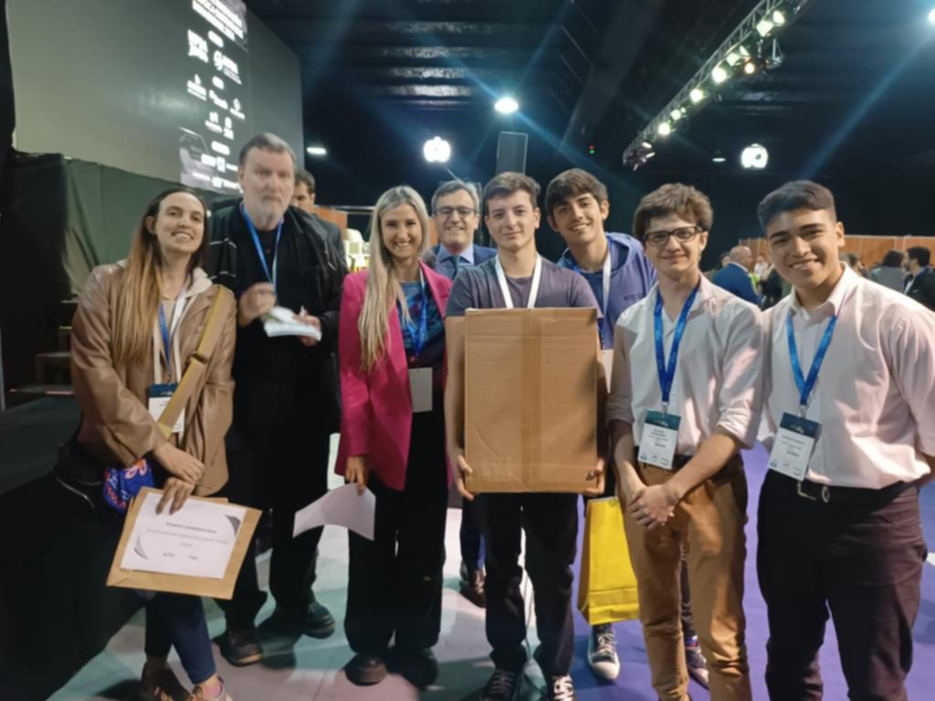 Premio para platenses por trenes solares