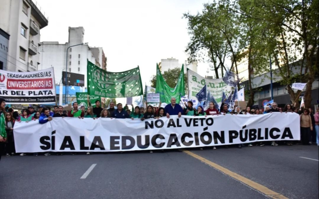 Los docentes universitarios rechazaron el aumento del 6,8% que dará por decreto el Gobierno