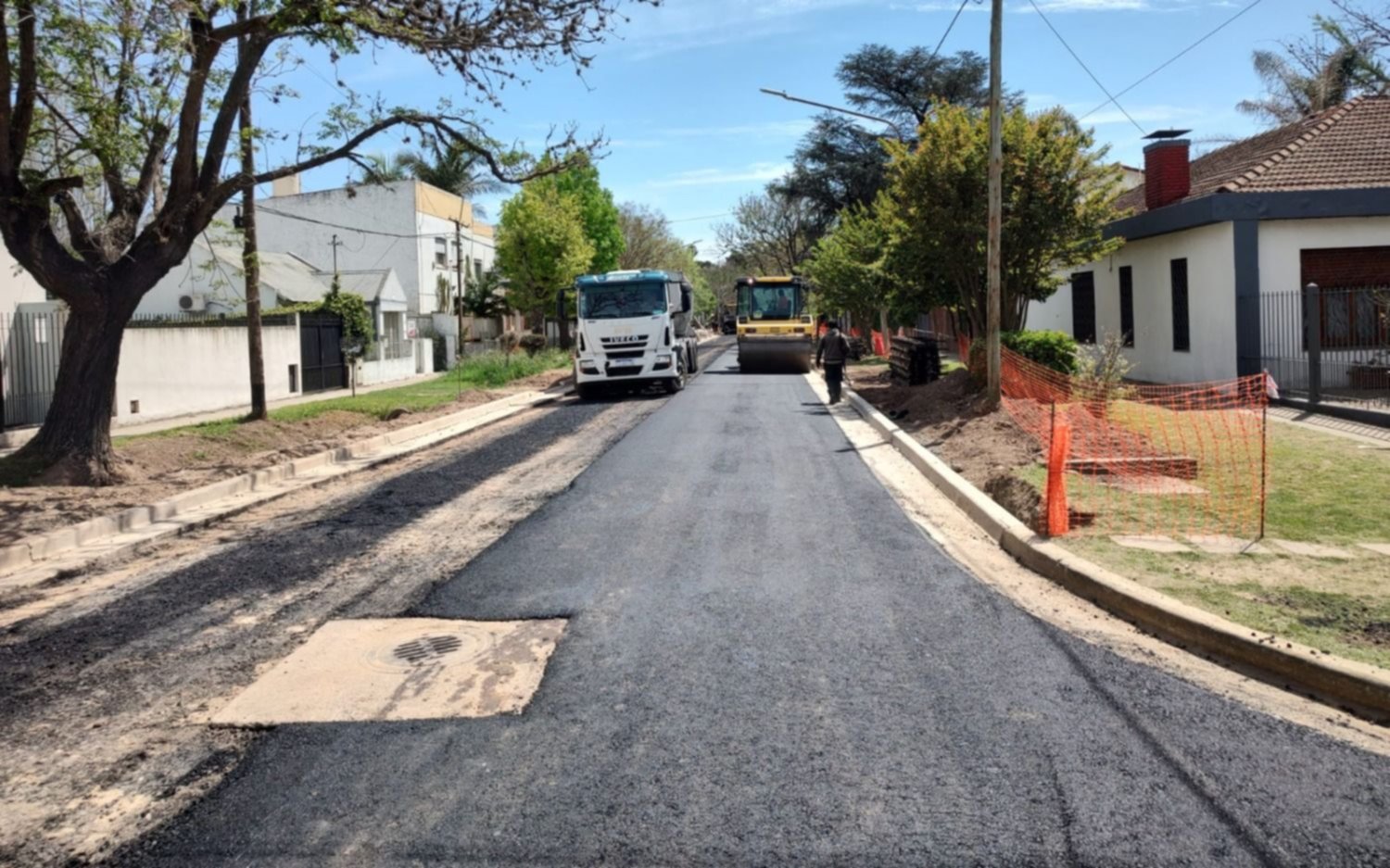 Avanza el plan de pavimentación en La Plata: los 12 barrios con más de 6 kilómetros intervenidos