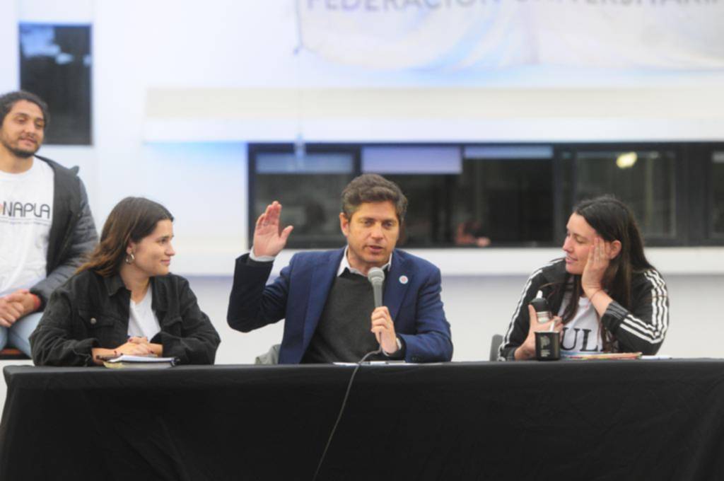 En la UNLP, Kicillof llamó a “voltear” el veto de Milei
