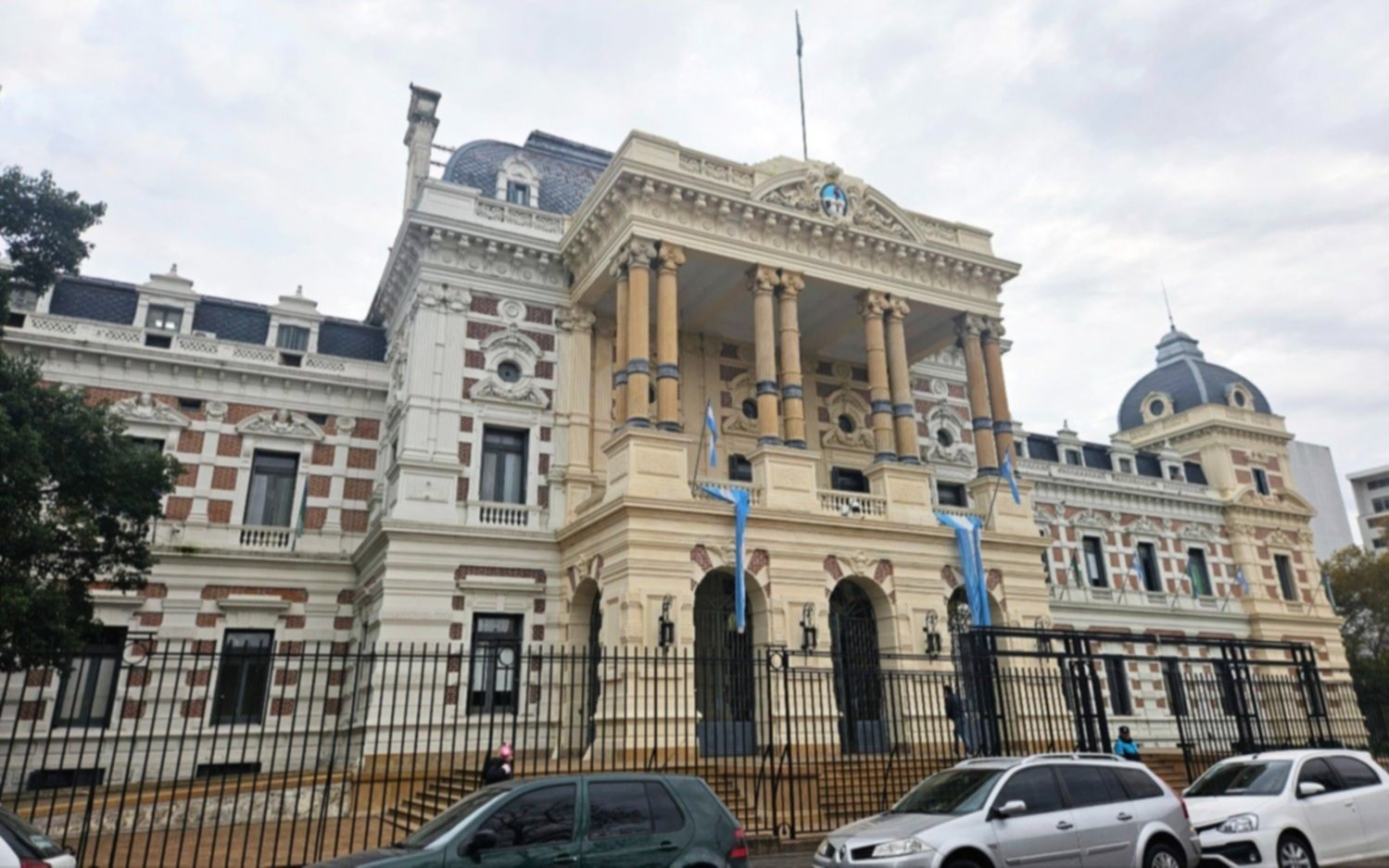 Paritaria bonaerense: Provincia retoma las reuniones con estatales y docentes