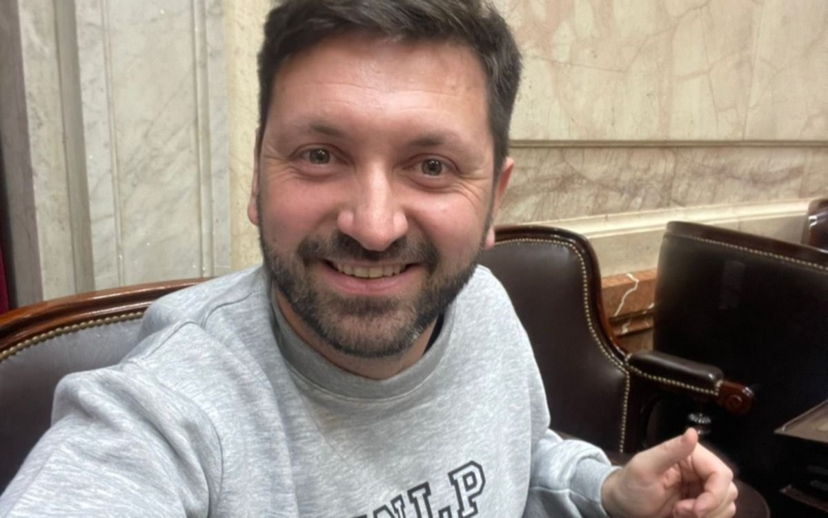 El platense Juliano anticipó su voto: "El ataque a la universidad pública es destruir la autoestima de todo el pueblo"