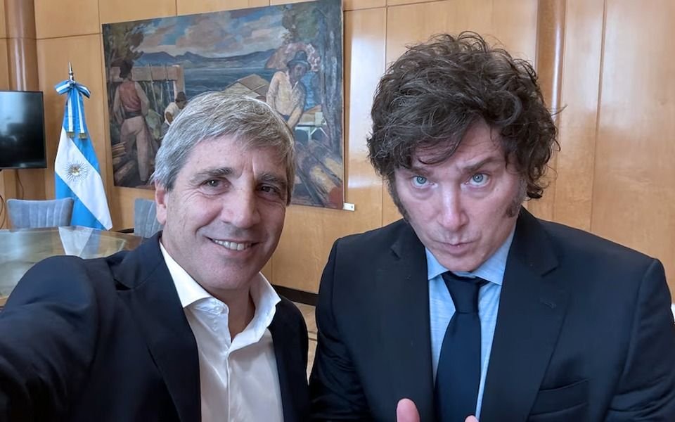 Javier Milei en Financial Times: "No puedo fijar fechas para levantar el cepo cambiario"