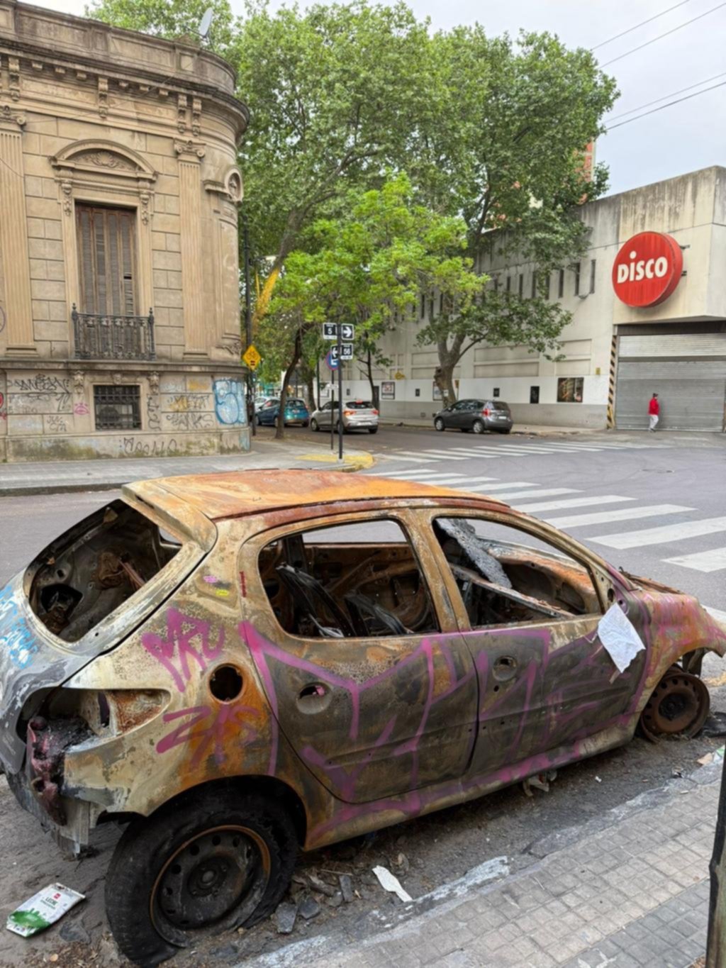 Se suman los reclamos por los autos abandonados en distintas zonas de la Ciudad