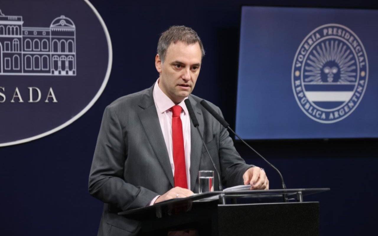 El Gobierno anunció que tomará "examen de idoneidad" a trabajadores estatales