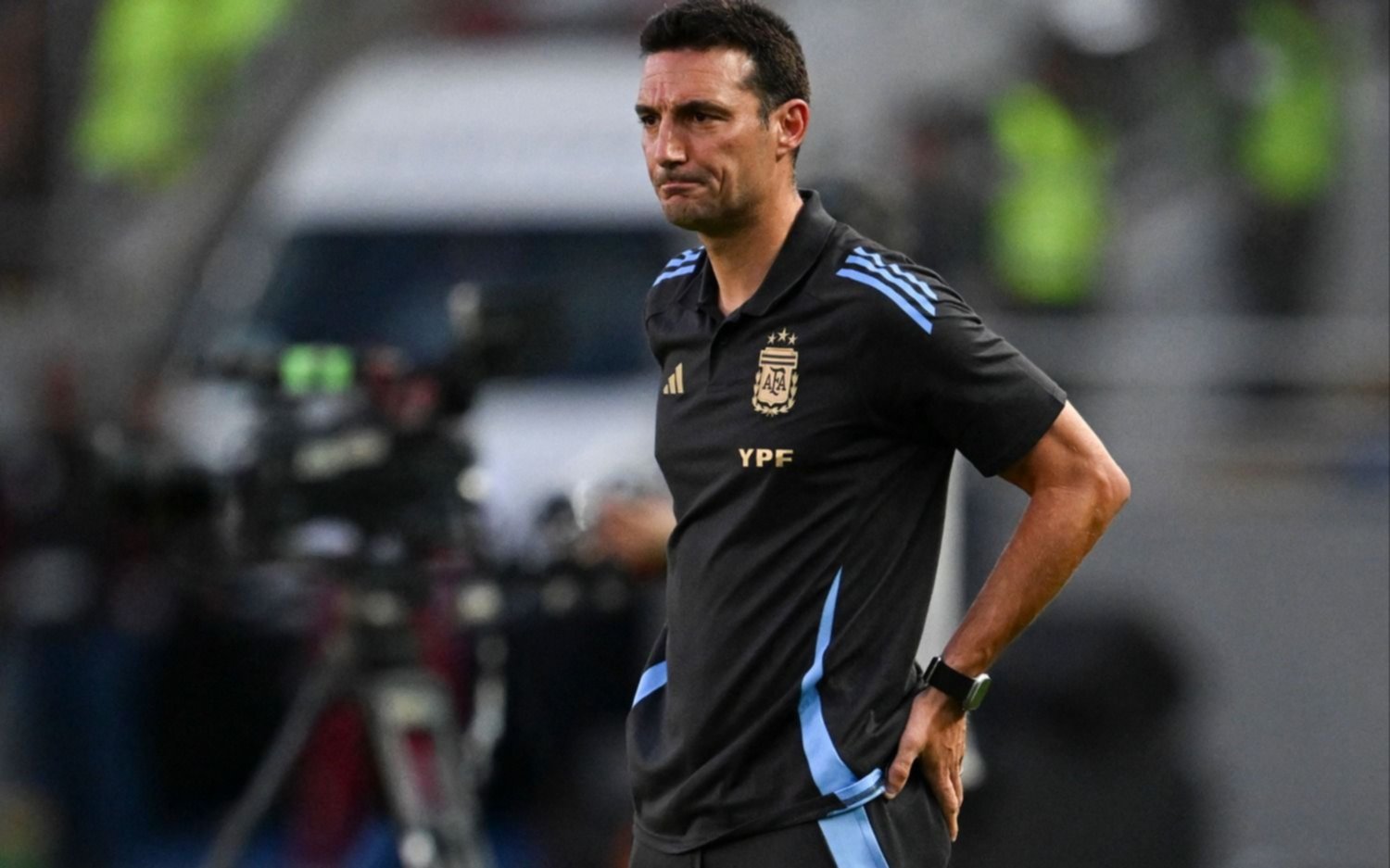 Scaloni: "El campo no reunía las condiciones necesarias para que se juegue al fútbol"