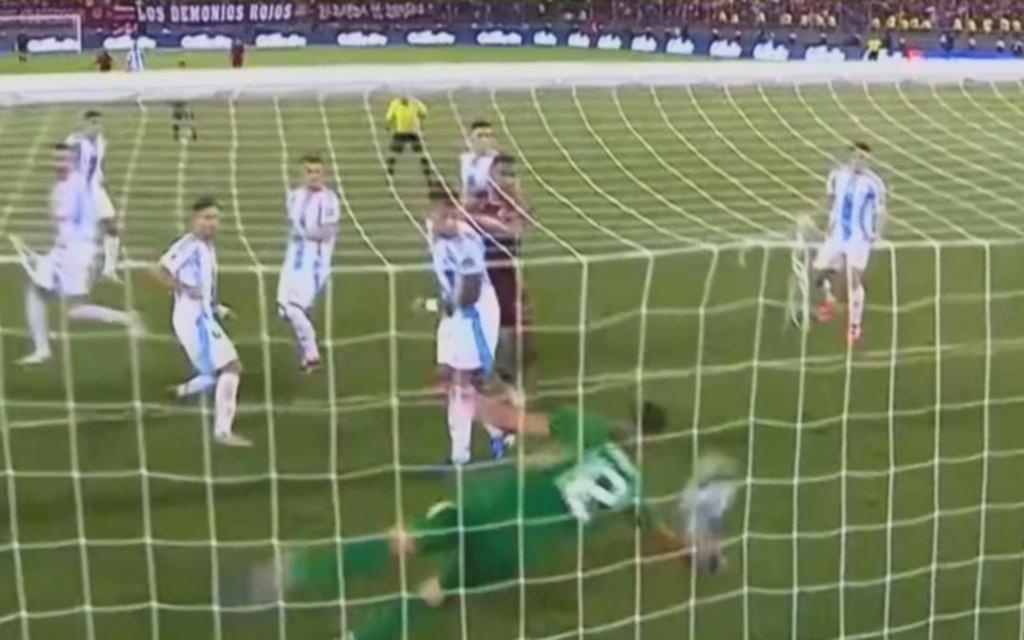Hay recambio: Rulli cumplió con creces