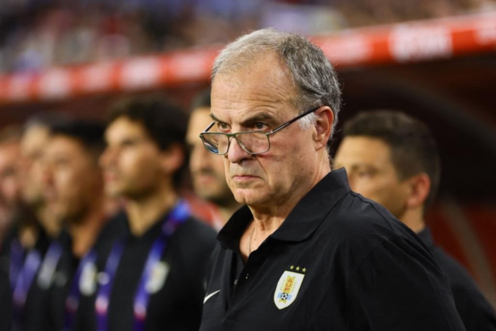 Uruguay, tras las peleas, sale a la cancha