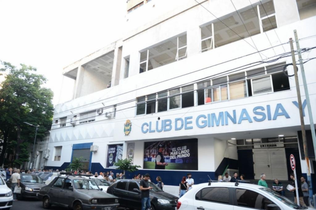 Gimnasia achicó las deudas por mutuos, pero todavía debe bastante
