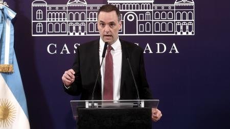 Nación anunció examen de “idoneidad” para unos 40.000 estatales