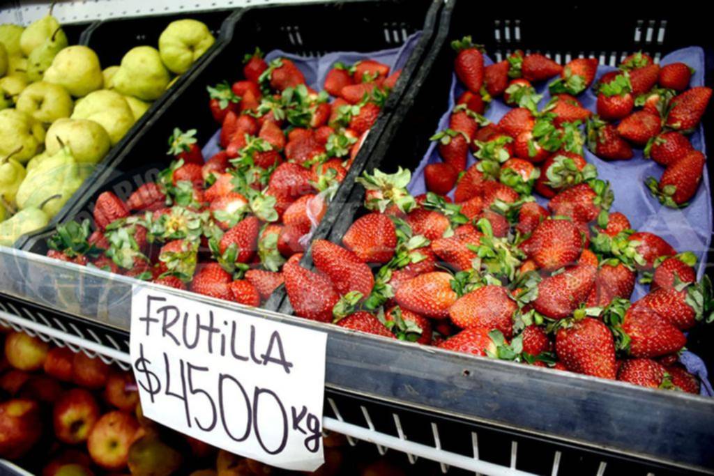 Productos con precio a la baja: verduras de hoja y frutillas para tentarse