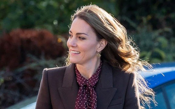 Kate Middleton reapareció junto al príncipe Williams, tras finalizar su quimioterapia 