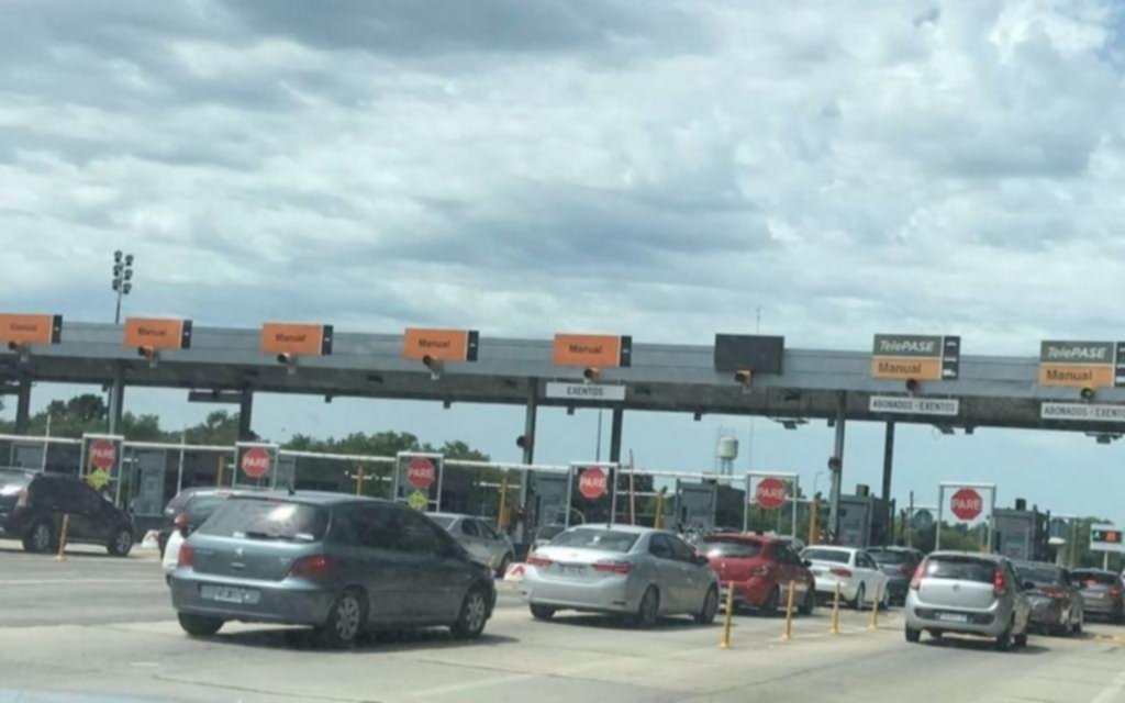Más de 2 mil autos por hora a la mañana en la ruta 2 hacia la Costa