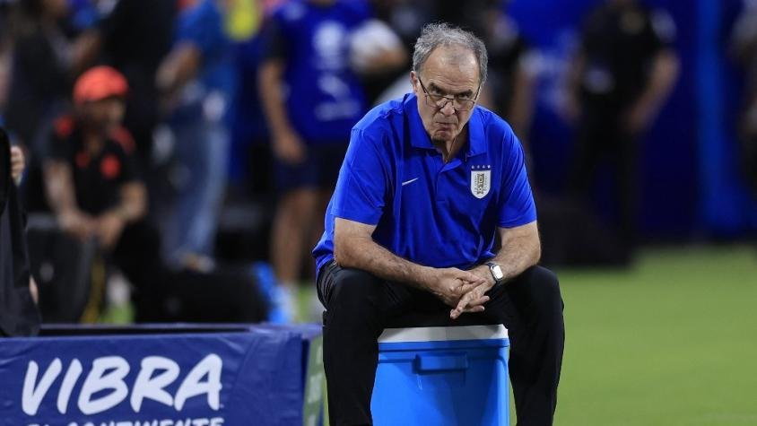 Uruguay perdió en Lima en medio de las peleas con Bielsa