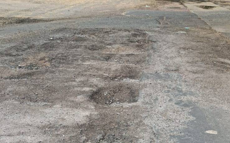 Una calle en muy mal estado preocupa a vecinos de La Plata