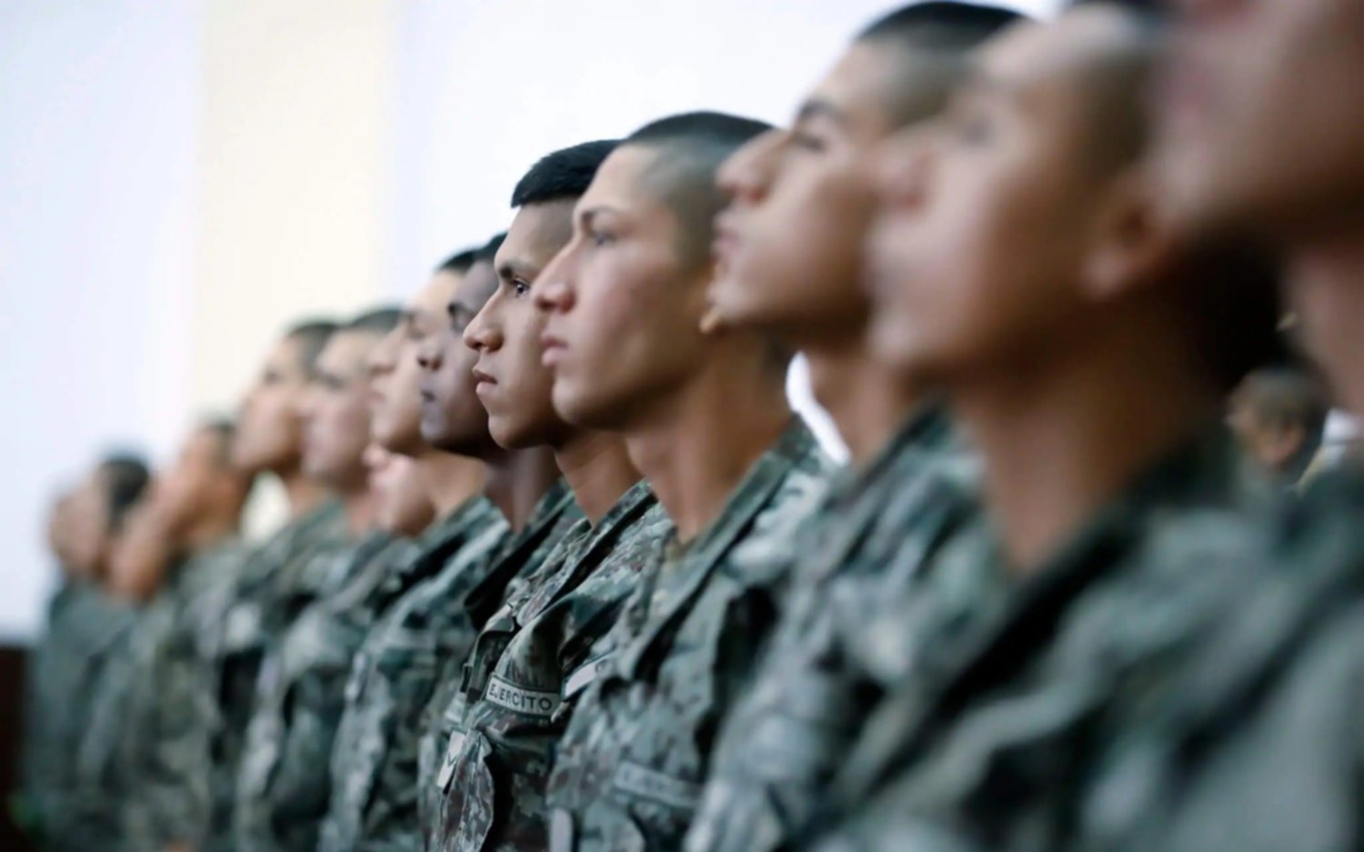 En Perú, un proyecto busca restablecer el servicio militar obligatorio para quienes no estudien ni trabajen
