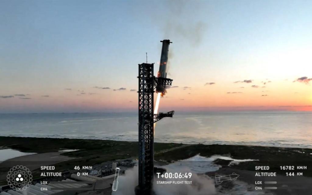 SpaceX atrapó en vuelo el propulsor del Starship