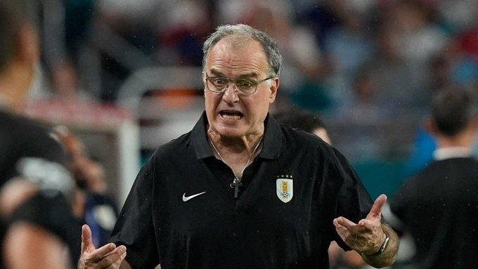 Uruguay, conflictuado, recibe a Ecuador