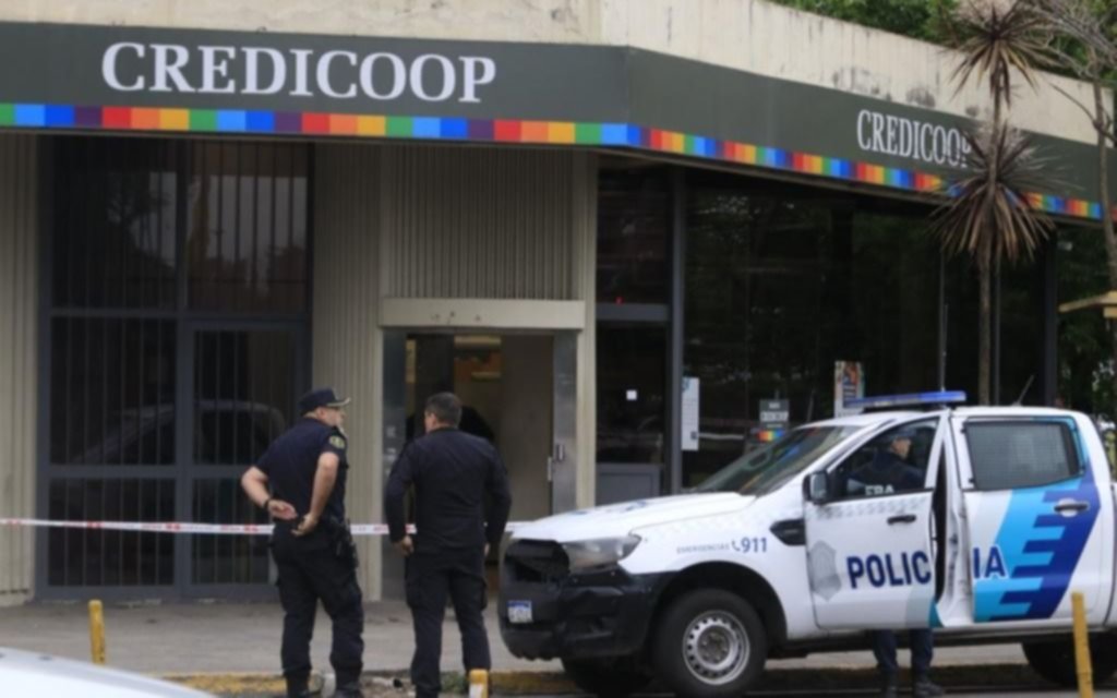 Se conoció cuánto dinero se llevaron los delincuentes en el robo al banco del barrio La Cumbre