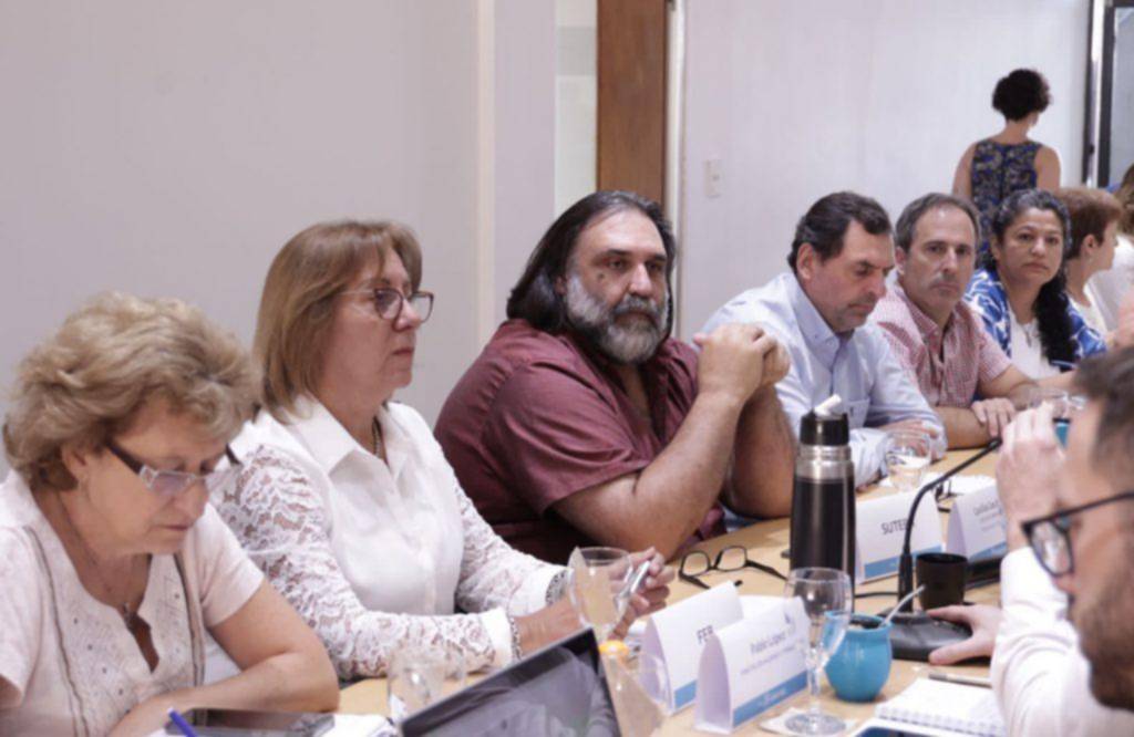 Paritaria bonaerense.- La Provincia ofrecería un aumento cercano al 8% para terminar el año: cómo sigue la negociación salarial