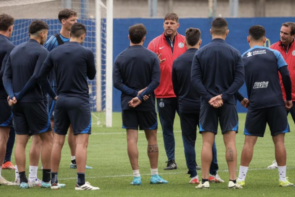 La barra de San Lorenzo irrumpió en la práctica para apretar al plantel