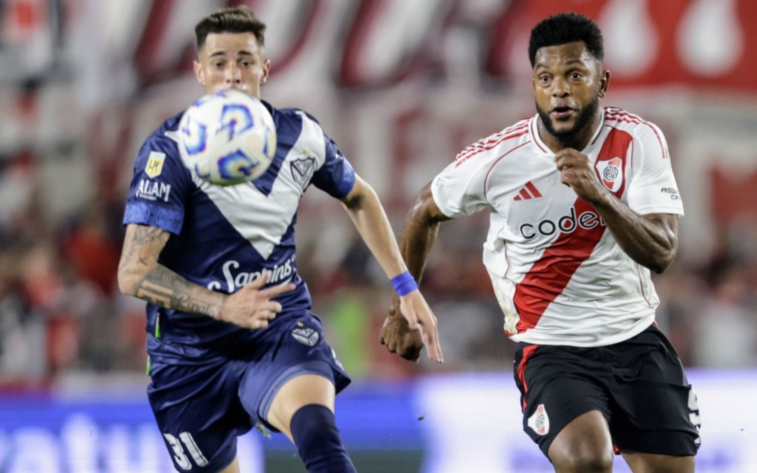 Con un gol de Borja, River alcanzó la igualdad ante el puntero Vélez en el Monumental