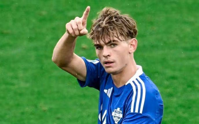 Nico Paz convirtió en el empate del Como ante el Parma como local