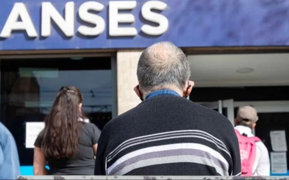 Oficializan el nuevo aumento para jubilados de Anses: en cuánto queda el haber mínimo