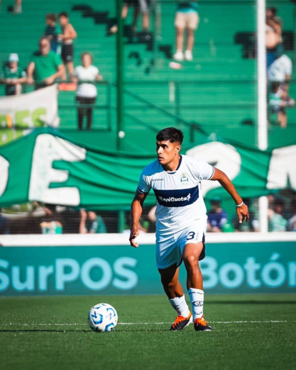 Entre lesiones y sanciones, Marcelo Méndez prepara el equipo que enfrentará a Boca Juniors en la Copa Argentina