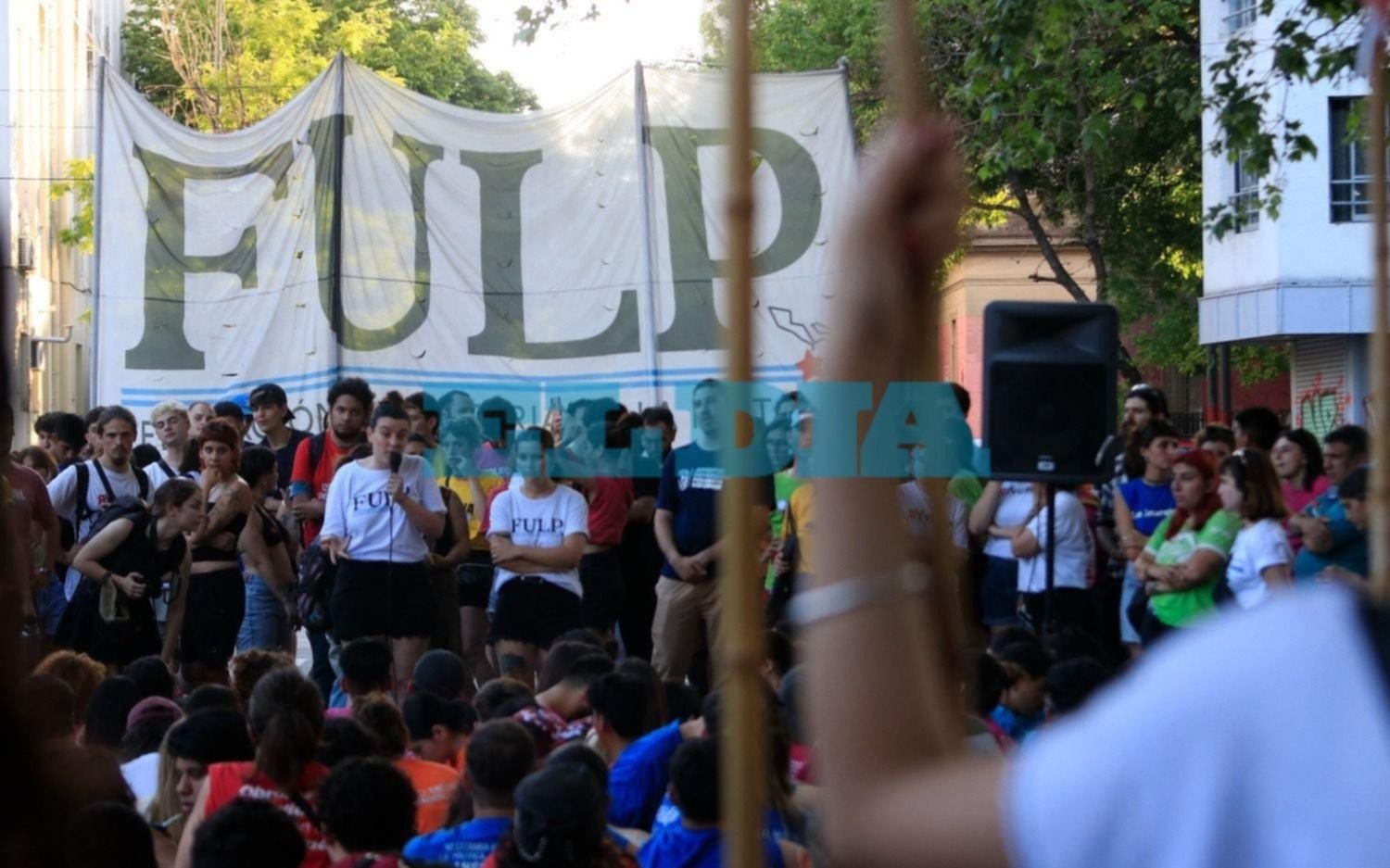 FOTOS | Con las facultades y colegios de la UNLP de paro, realizaron una nueva asamblea interfacultades