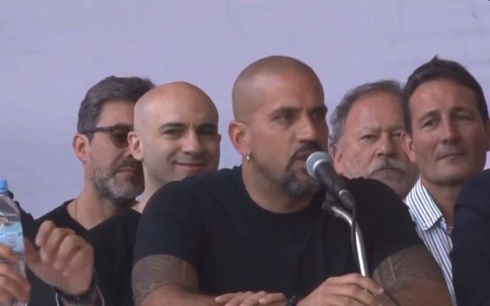 Verón y otro mensaje por los aportes privados de Foster Gillett : "No nos hagamos los b...."