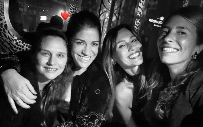 Fiebre de jueves por la noche: divertida salida de Pampita con sus amigas ¿estuvo con su nuevo novio? 
