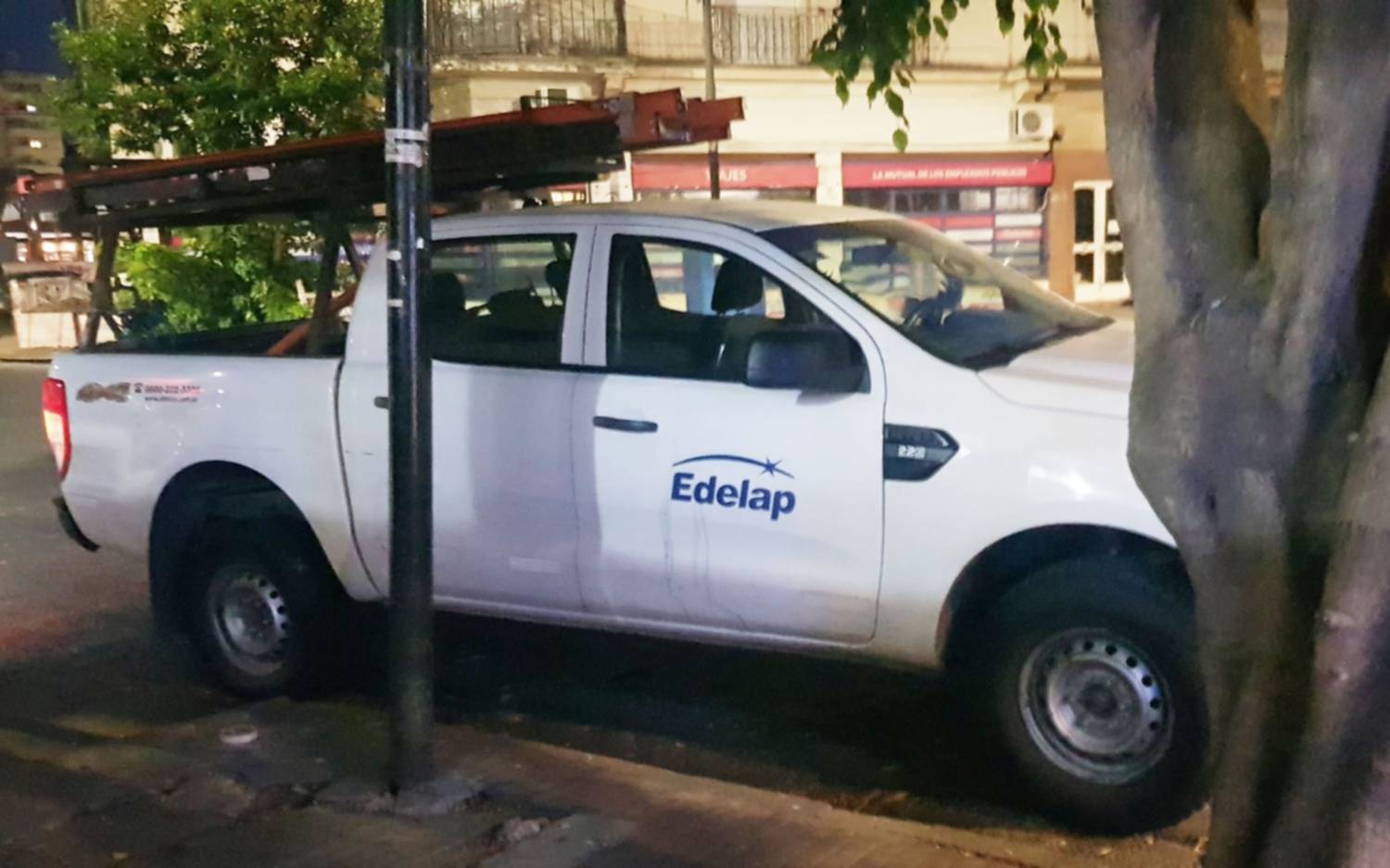 Más de 12 horas sin luz en un barrio de La Plata: qué dice Edelap