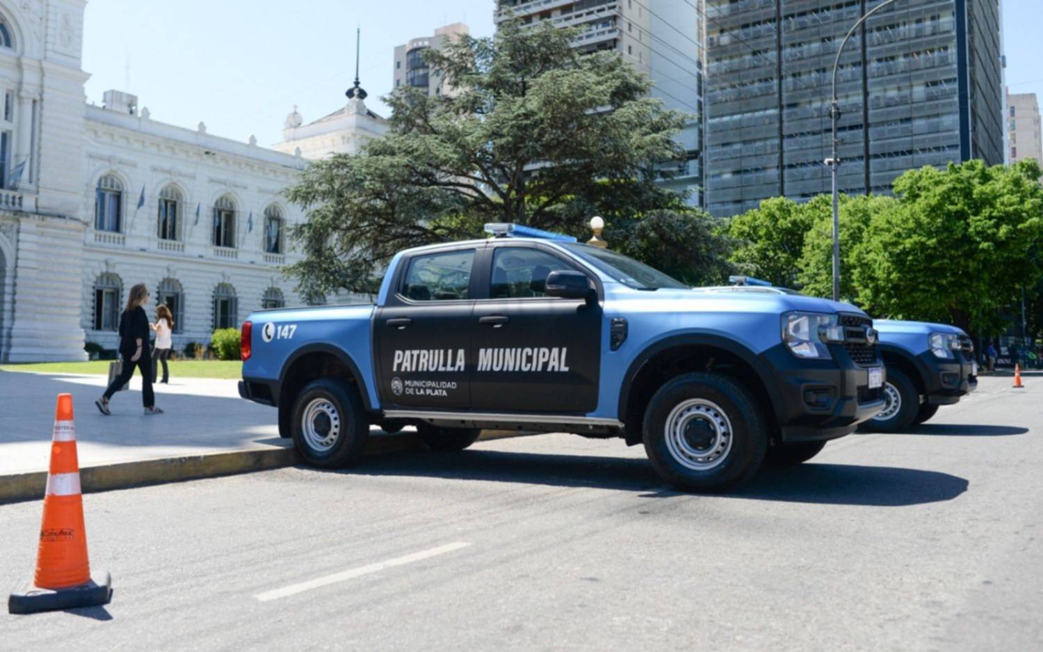 La Comuna sumó dos nuevas patrullas por las camionetas "vans" usadas por el ex intendente Julio Garro