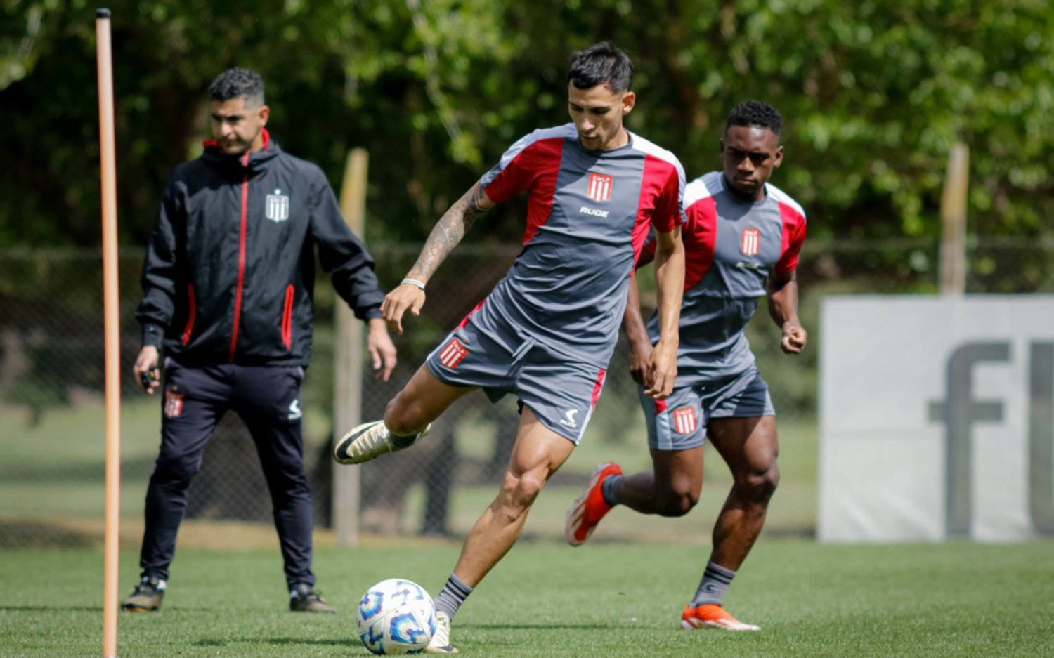 Estudiantes recupera a cinco figuras para recibir a Independiente Rivadavia en UNO