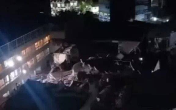 Derrumbe en Villa Gesell: ¿cuántas personas quedaron atrapadas, según el reporte de los Bomberos?