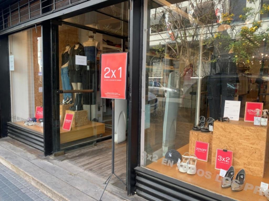 Descuentos, 2x1 y reposición: en las tiendas buscan mover las ventas