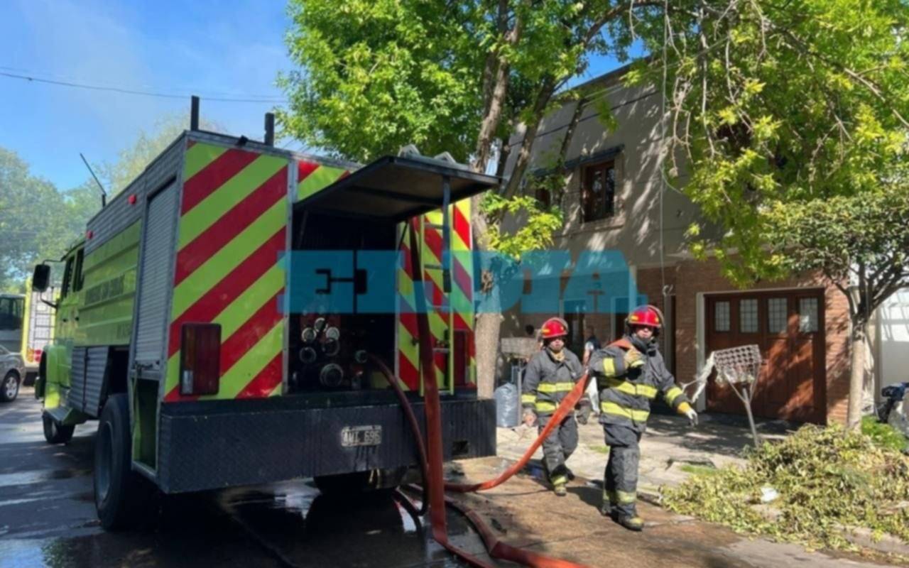 La familia damnificada por el incendio en La Loma acude a la solidaridad de los vecinos: cómo se puede ayudar