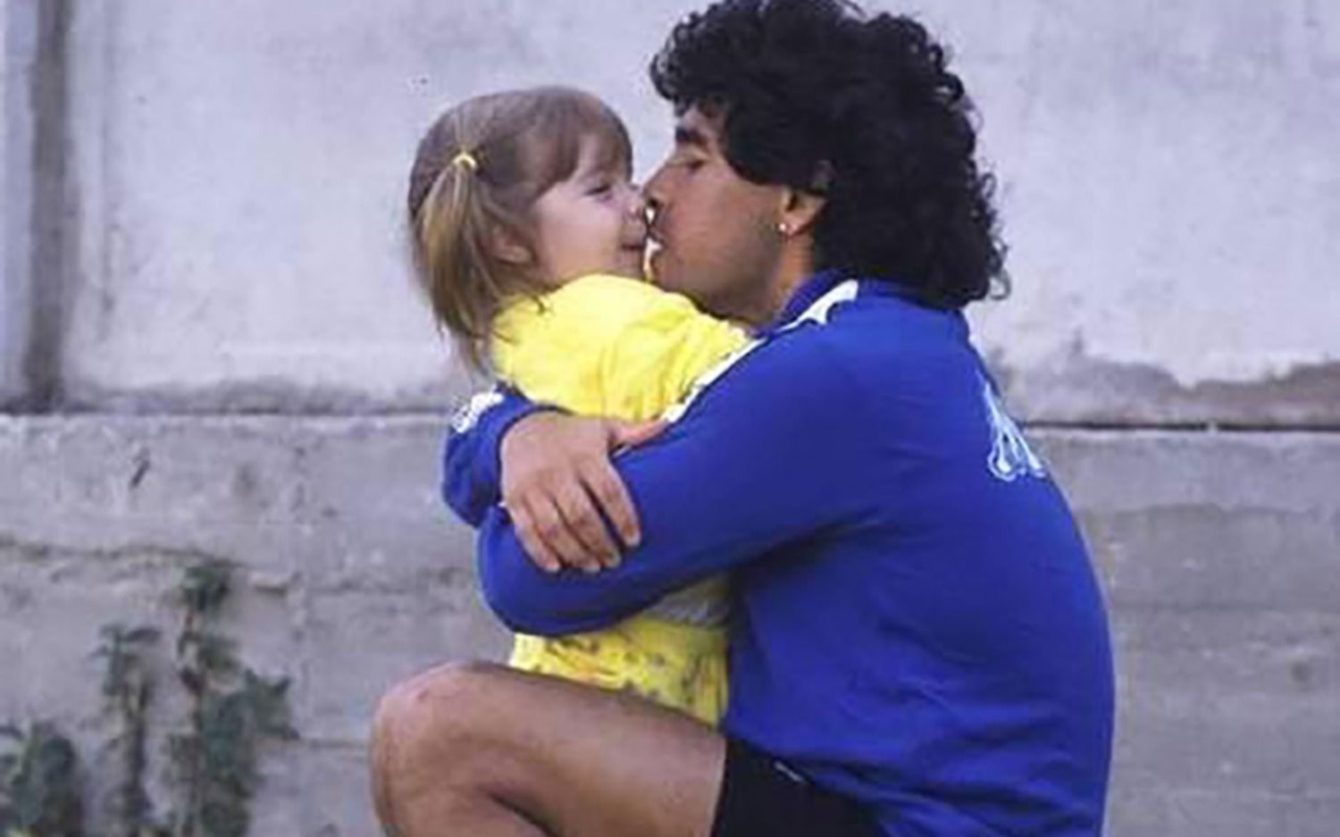 Dalma Maradona en el cumpleaños de Diego Maradona: "Espero que haya justicia de alguna manera para mi papá"