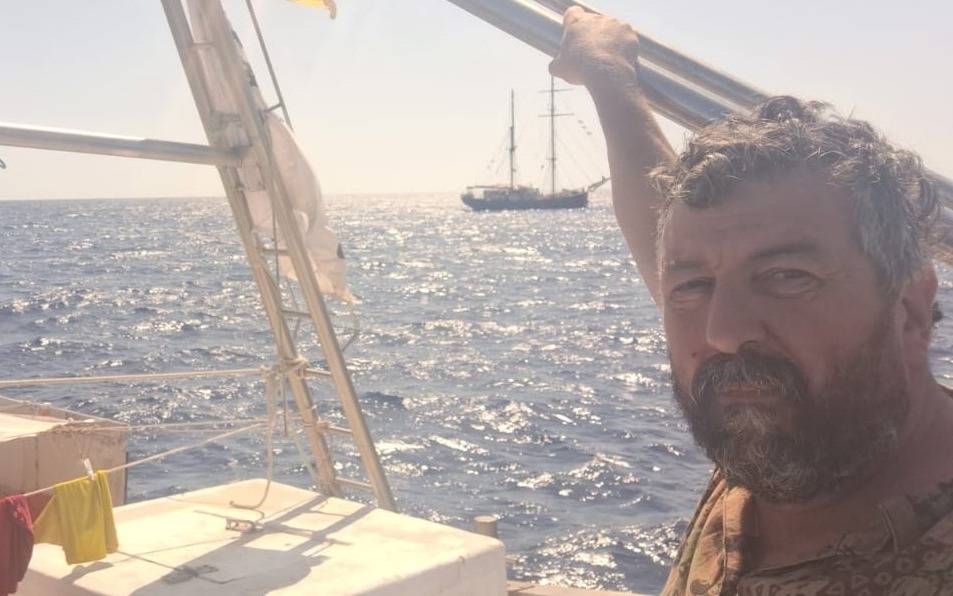 Un platense al timón, en la flotilla que lleva ayuda a la Franja de Gaza: fue interceptada por Israel